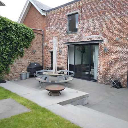 Gezellige Moderne Woning Met Zwemvijver Галле Екстер'єр фото
