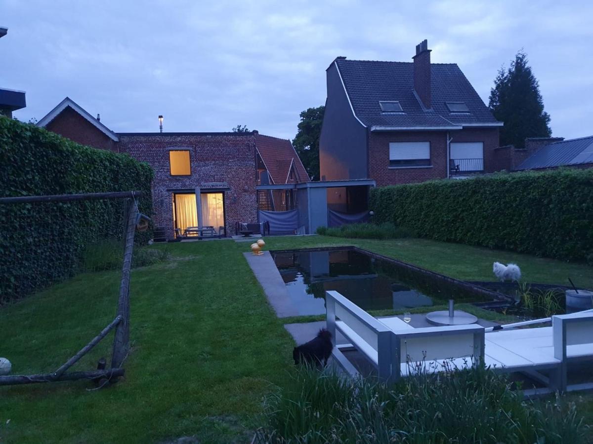 Gezellige Moderne Woning Met Zwemvijver Галле Екстер'єр фото